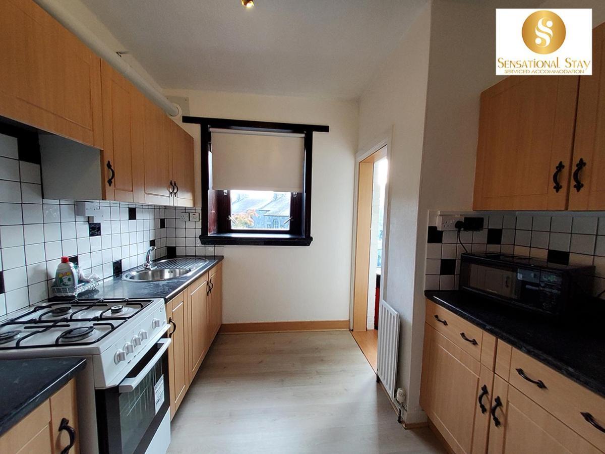 Apartment 4 Bedroom By Sensational Short Lets & Serviced Accommodation, , Roslin Street With Free Wi-fi & Netflix Aberdeen